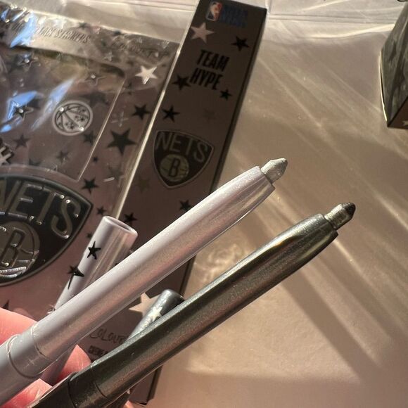 Colourpop X NBA Brooklyn Nets Limited Edition Makeup Set & Bag - Picture 4 of 8